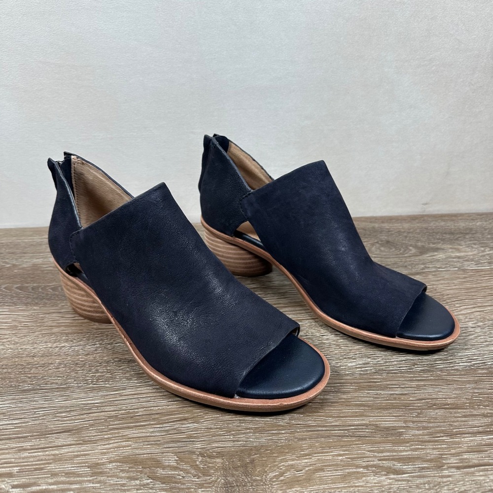 Sofft Carleigh Shooties 11M Sky Navy Suede Peep Toe Block Heel Booties